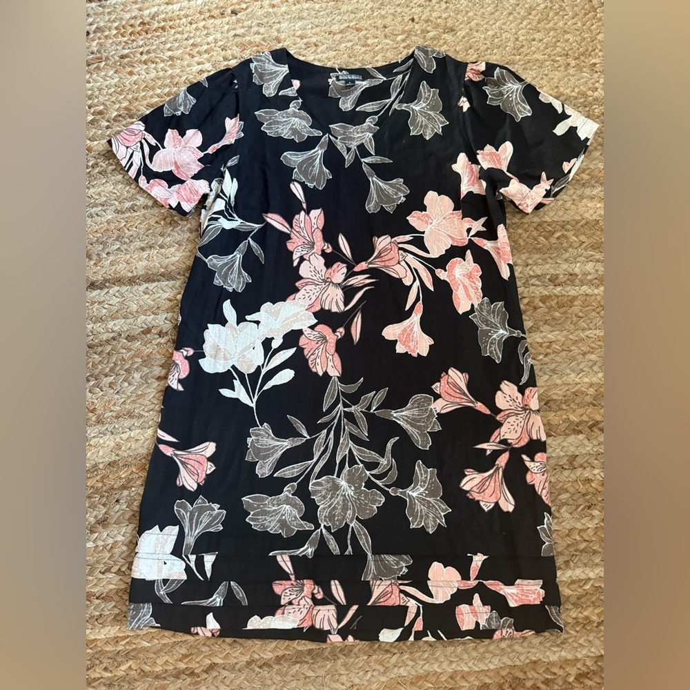 Nicole Miller Large Black Tropical Floral Linen Blend Short Sleeve Shift Dress